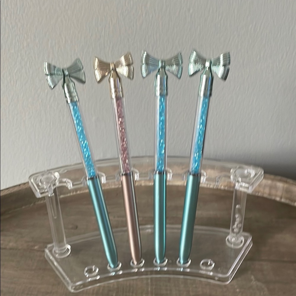 Bow Top Glitter Pens Set